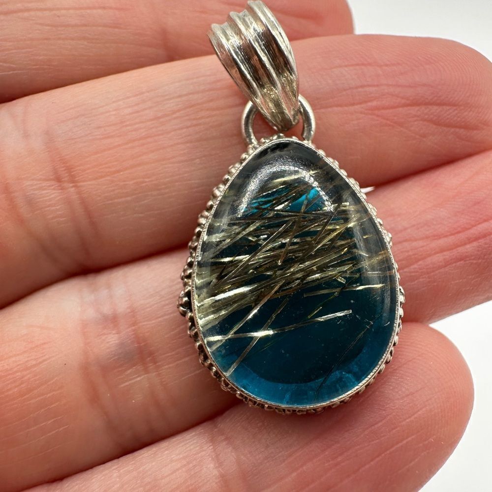 Stunning 15x20mm‎ pear blue dichroic glass and sterling silver pendant! - Picture 6 of 9